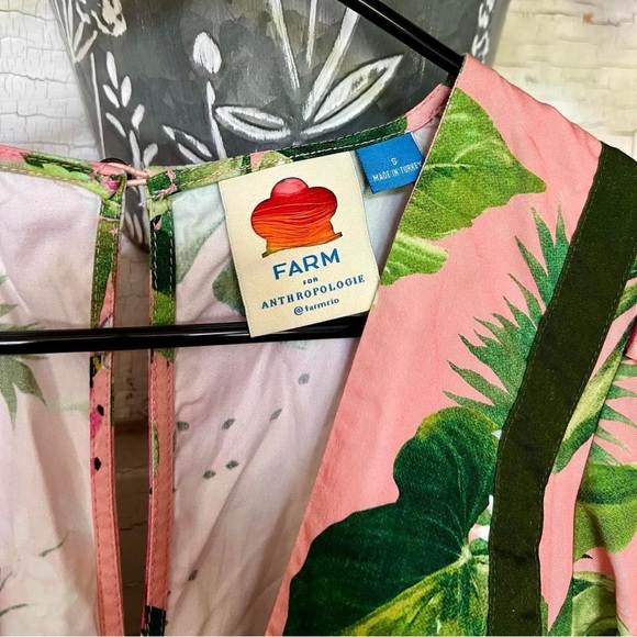 ☆Farm x Anthropologie Pink & Green Floral Print Deep-V Jumpsuit☆ - Picture 3 of 4